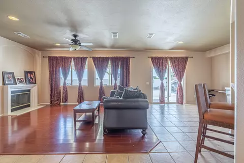 3501 Sungate Dr, Palmdale, CA 93551 photo 13