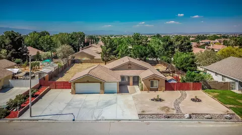 4821 Ave K8 W, Lancaster, CA 93536