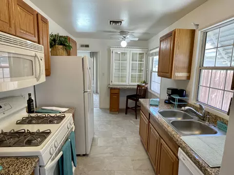 1406 W Kettering St, Lancaster, CA 93534 photo 5