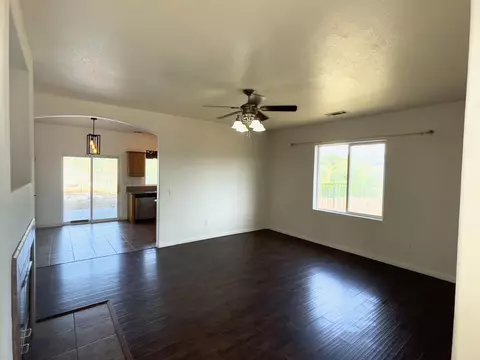 22616 Pam Ct, Tehachapi, CA 93561 photo 2