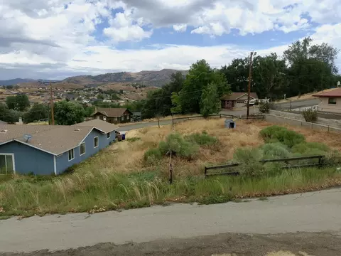 20012 Springhill Ave, Tehachapi, CA 93561 photo 13