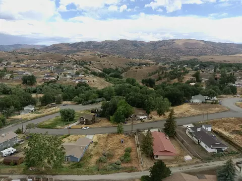 20012 Springhill Ave, Tehachapi, CA 93561 photo 23