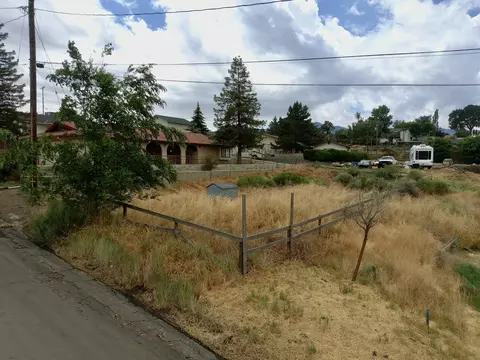 20012 Springhill Ave, Tehachapi, CA 93561 photo 7