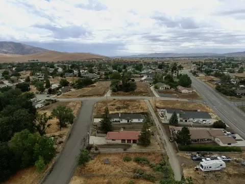 20012 Springhill Ave, Tehachapi, CA 93561 photo 22
