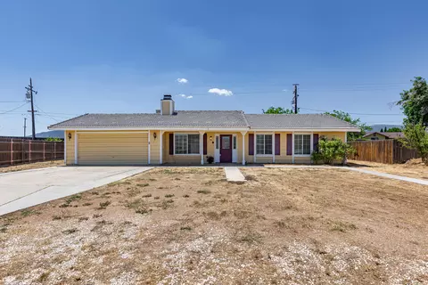 19932 Luana Dr, Tehachapi, CA 93561 photo 2