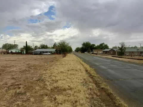 26844 John St, Boron, CA 93516 photo 4