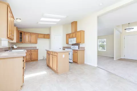 10388 Los Pinos Rd, Onyx, CA 93255 photo 11