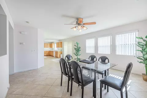 43708 Dana Dr, Lancaster, CA 93535 photo 6