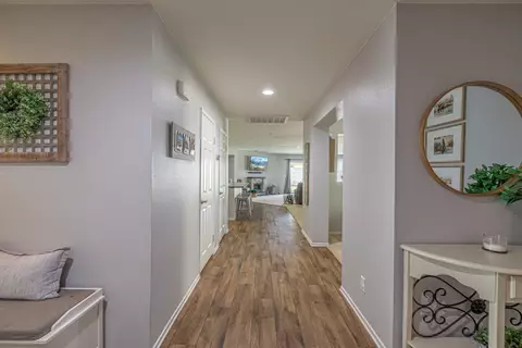 3615 Emerald Ln, Lancaster, CA 93535 photo 4