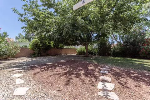 44253 Halcom Ave, Lancaster, CA 93536 photo 27