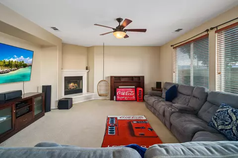 44951 Normandy Ln, Lancaster, CA 93536 photo 13