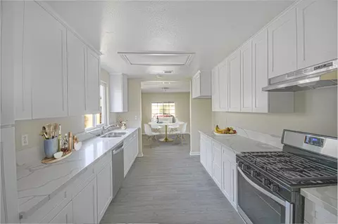 37842 10th St E, Palmdale, CA 93550 photo 5