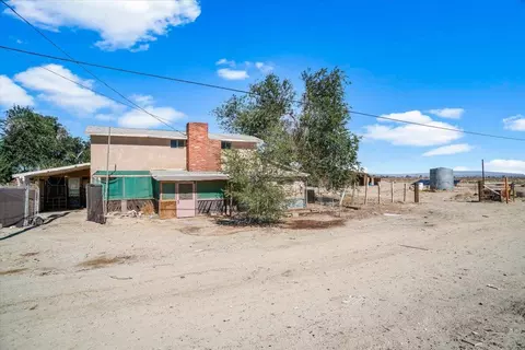 10205 Avenue J E, Lancaster, CA 93535