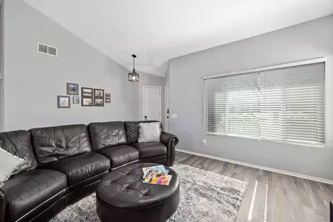 43660 Tranquility Ct, Lancaster, CA 93535 photo 3