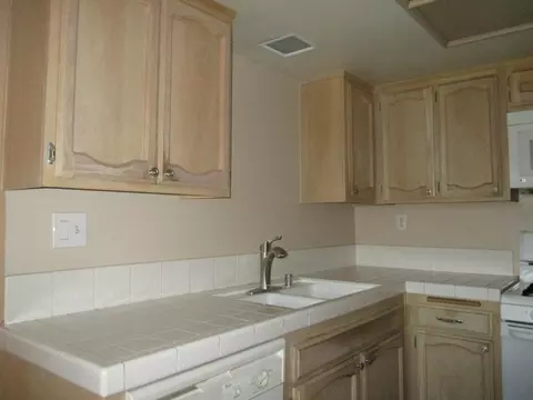 1850 E Ave J2 #3, Lancaster, CA 93535 photo 11