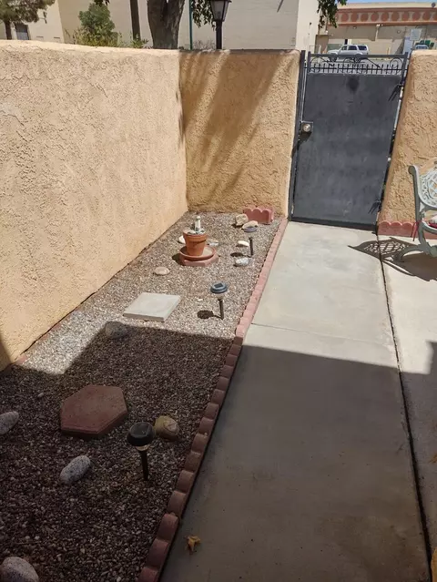 1850 E Ave J2 #3, Lancaster, CA 93535 photo 5