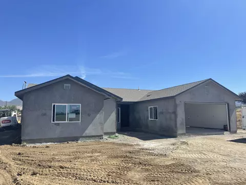 19900 Piedra Dr, Tehachapi, CA 93561 photo 2