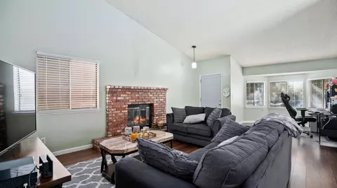 43722 Rogier St, Lancaster, CA 93535 photo 6