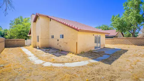 43722 Rogier St, Lancaster, CA 93535 photo 25