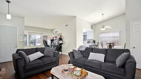 43722 Rogier St, Lancaster, CA 93535 photo 7