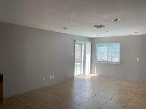 44145 Berkeley Ct, Lancaster, CA 93536 photo 14