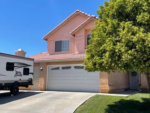 44145 Berkeley Ct, Lancaster, CA 93536 photo 6