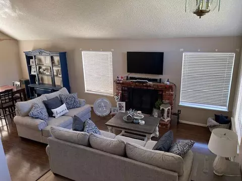 44145 Berkeley Ct, Lancaster, CA 93536 photo 10