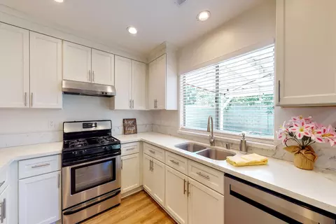 1120 Lightcap St, Lancaster, CA 93535 photo 11