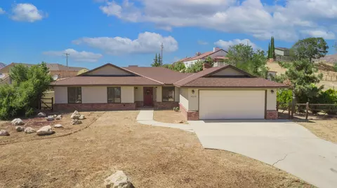 20113 Weston Ave, Tehachapi, CA 93561 photo 3