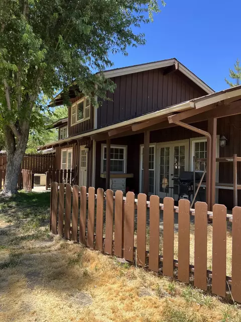 65 Meadow Lakes Dr, Tehachapi, CA 93561 photo 3
