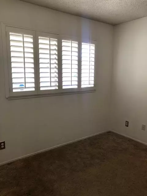 541 Oldfield St E, Lancaster, CA 93535 photo 8