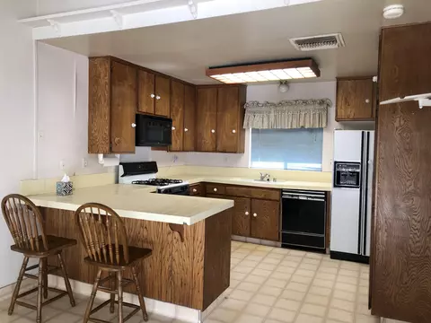541 Oldfield St E, Lancaster, CA 93535 photo 5