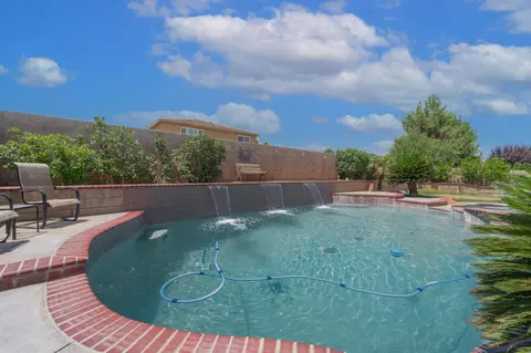 1608 Thomas Dr, Lancaster, CA 93535 photo 30