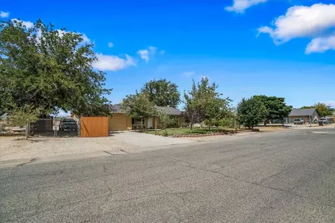 17835 Coolwater Ave, Palmdale, CA 93591 photo 2