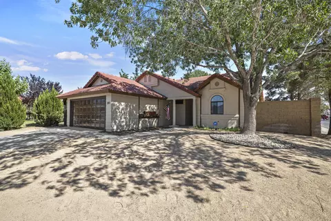 1136 Stephanie Ct, Lancaster, CA 93535 photo 5