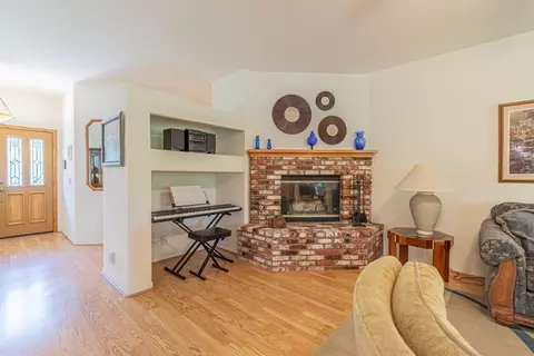 2711 End Ct, Lancaster, CA 93536 photo 15