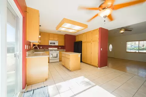 18011 Churchill St, Tehachapi, CA 93561 photo 3