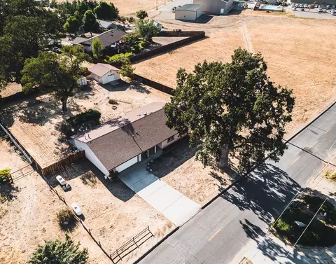 18011 Churchill St, Tehachapi, CA 93561 photo 30