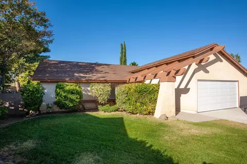 504 Ave J5 E, Lancaster, CA 93535 photo 2