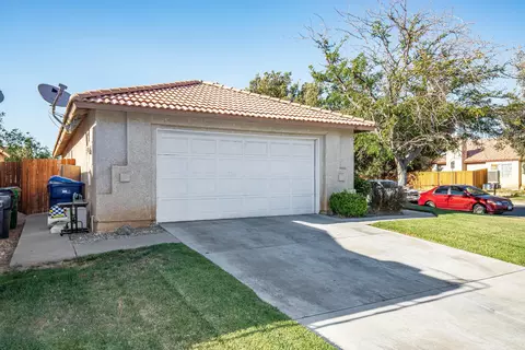 547 E Avenue J12, Lancaster, CA 93535 photo 2