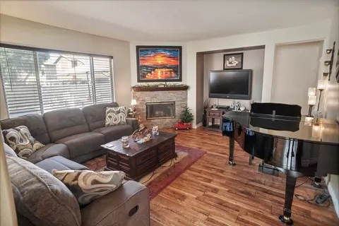2733 E Ave J6, Lancaster, CA 93535 photo 2