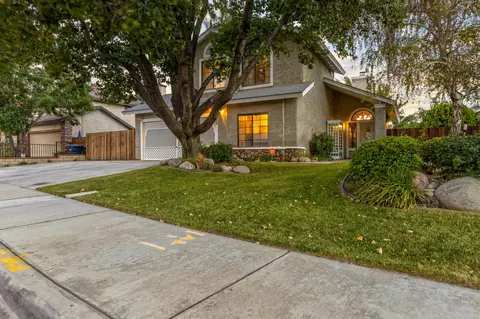 650 E Jenner St, Lancaster, CA 93535 photo 1