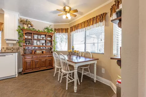 650 E Jenner St, Lancaster, CA 93535 photo 9