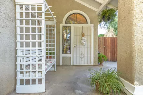 650 E Jenner St, Lancaster, CA 93535 photo 4