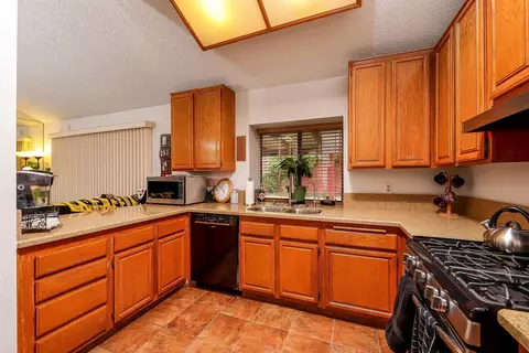 4932 Silverfox Ave, Palmdale, CA 93552 photo 8