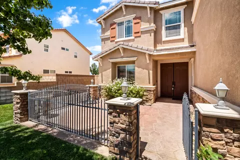 5779 Golding Dr, Lancaster, CA 93536 photo 4