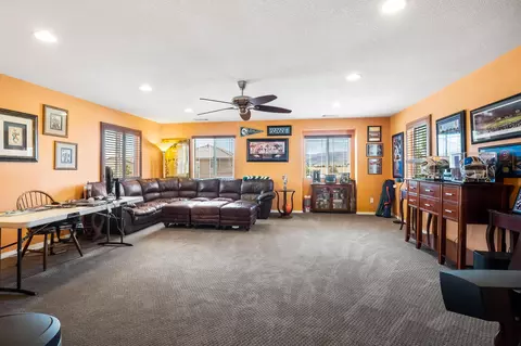 5779 Golding Dr, Lancaster, CA 93536 photo 32
