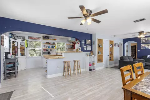 227 D St W, Tehachapi, CA 93561 photo 4