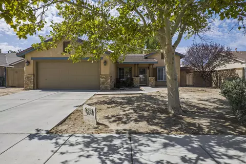 6240 Jasper Ct, Lancaster, CA 93536 photo 2