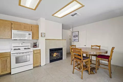 6240 Jasper Ct, Lancaster, CA 93536 photo 10